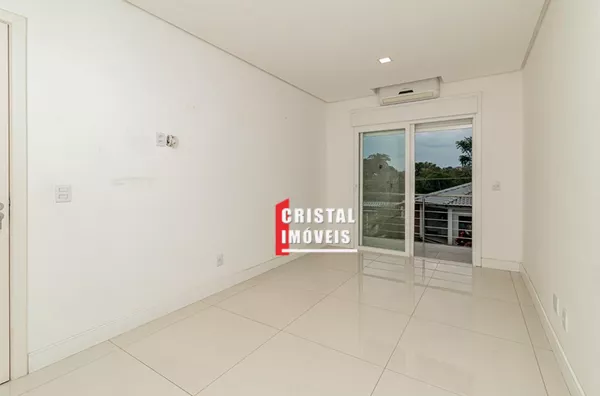 Casa 3 dormitórios a venda no Bairro Nonoai em Porto Alegre