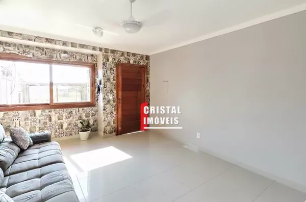 Casa 3 dormitórios a venda no Bairro Guarujá em Porto Alegre
