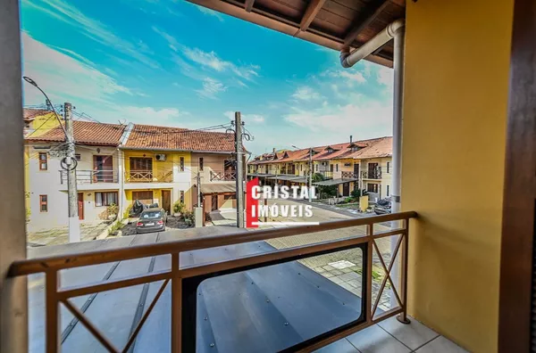 Casa em Condomínio 2 dormitórios a venda no Bairro Hípica em Porto Alegre