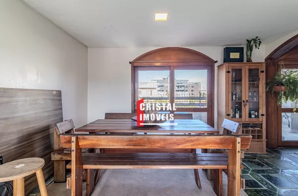 Cobertura 3 dormitórios com 2 vagas a venda no Bairro Cristal em Porto Alegre