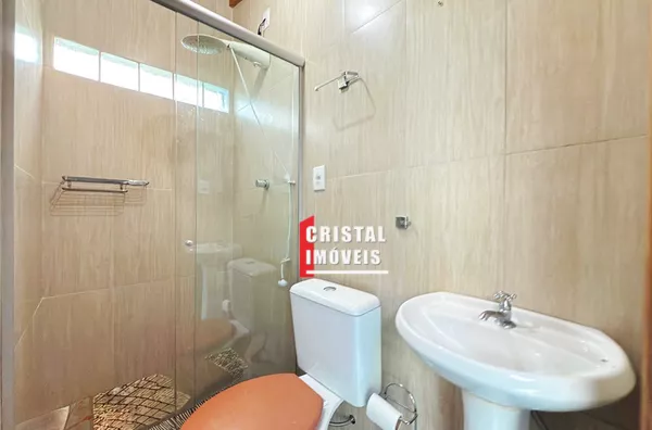 Casa 2 dormitórios a venda no Bairro Hípica em Porto Alegre