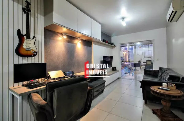 Apartamento 2 dormitórios a venda no Bairro Cavalhada em Porto Alegre