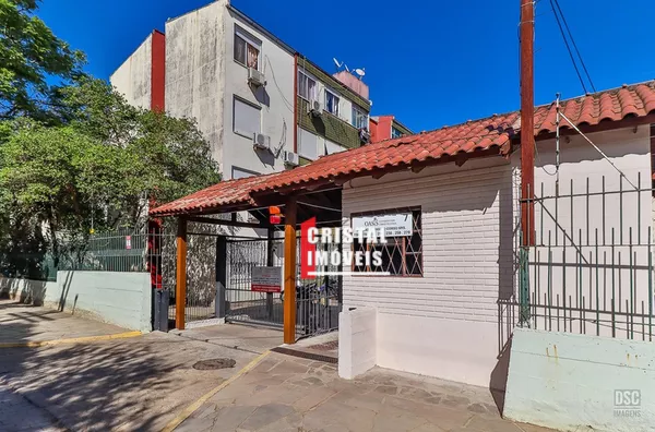Apartamento 2 dormitórios a venda no Bairro Cavalhada em Porto Alegre