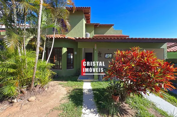 Casa 4 dormitórios a venda no Bairro Guarujá em Porto Alegre