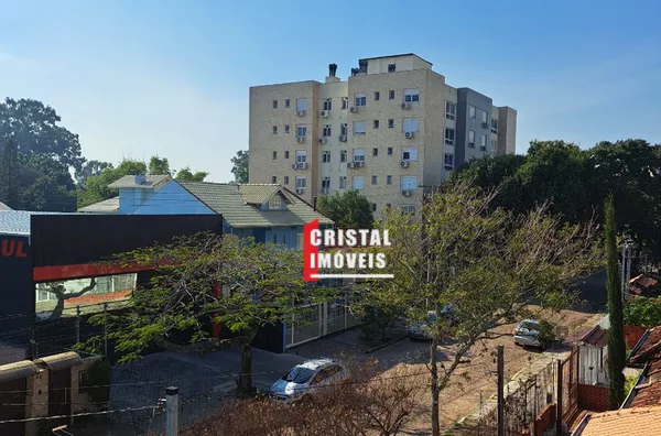 Casa 4 dormitórios a venda no Bairro Cristal em Porto Alegre