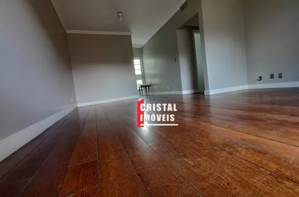 Casa 3 dormitórios com Suíte e piscina  no Bairro Cristal