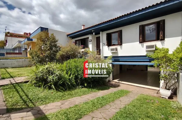 Casa 3 dormitórios com Suíte e piscina  no Bairro Cristal