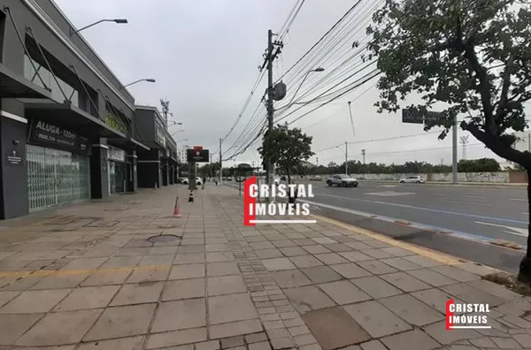 Av em frente ao condomínio