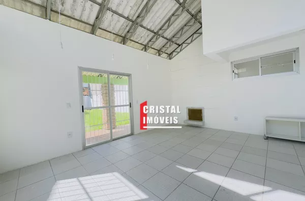 Casa 3 dormitórios a venda no Bairro Cristal em Porto Alegre