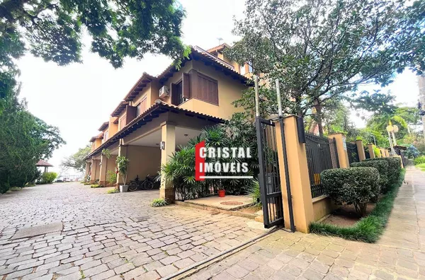 Belíssima Casa de Alto Padrão no Condomínio Malecón  com 3 dormitórios – Bairro Tristeza 