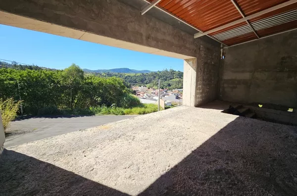 Casa em fase de acabamento no Jardim São Roberto! Amparo-SP