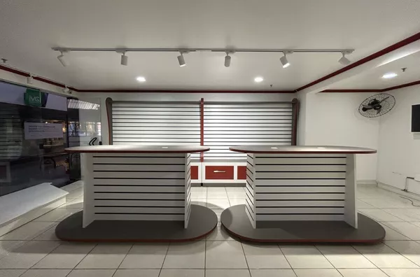 Sala comercial em galeria para aluguel,  Centro, Amparo