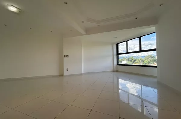 Apartamento no Ed. Monte Carlo! Amparo-SP