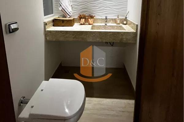 Linda casa em condomínio no Jardim Figueira, Amparo! 