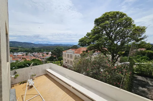 Apartamento à venda no Ed. Ney Corsi! Amparo-SP (OPORTUNIDADE)