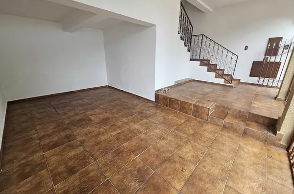 Casa para locação no Centro! Amparo-SP