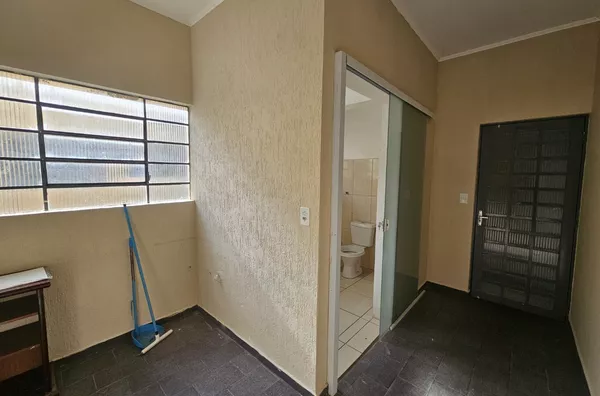 Salão comercial no Pq. Modelo! 