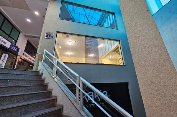 Excelente sala comercial na Galeria 13! Amparo-SP