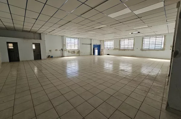 Barracão para locação no Centro! Amparo/SP