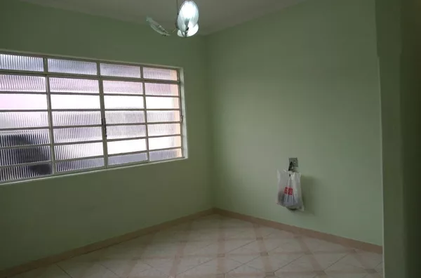 Casa c/ Edícula à venda no São Judas! Investimento. Amparo-SP