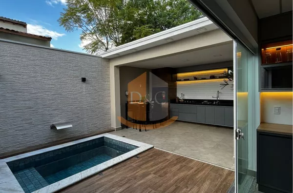 Linda casa em condomínio no Jardim Figueira, Amparo! 