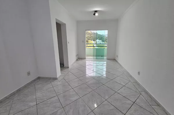 Apartamento para aluguel, Ed. Malaga - Jardim Santo Antônio, Amparo