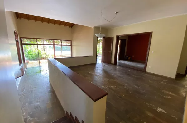 Linda casa de Alto Padrão no Jardim Silvana! Amparo-SP