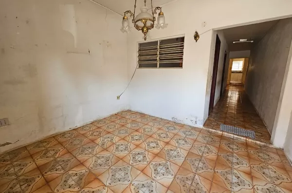 Casa para Venda com 02 dormitórios, Centro, Amparo