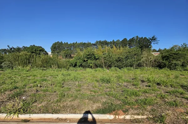Terreno comercial na avenida principal do Residencial Portal Das Águas, Amparo-SP