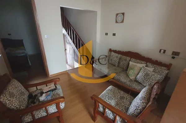 Casa com saída para 2 ruas no Centro! Amparo/SP