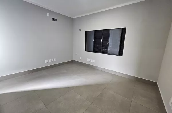 IMOVEL COMERCIAL PARA LOCACAO! C/ 06 salas. 