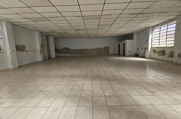 Barracão para locação no Centro! Amparo/SP