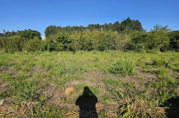 Terreno comercial na avenida principal do Residencial Portal Das Águas, Amparo-SP
