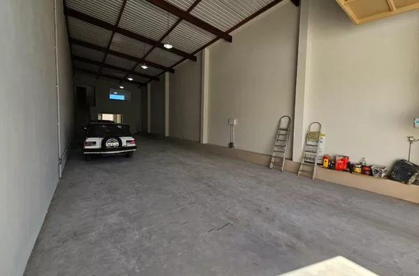 Barracão para locação no Centro! Amparo-SP