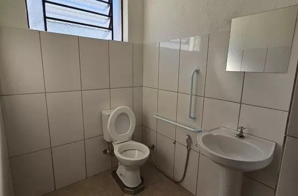 Barracão C/ 180m² para locação em excelente localização! Amparo-SP - Foto 8