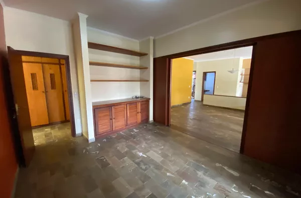 Linda casa de Alto Padrão no Jardim Silvana! Amparo-SP