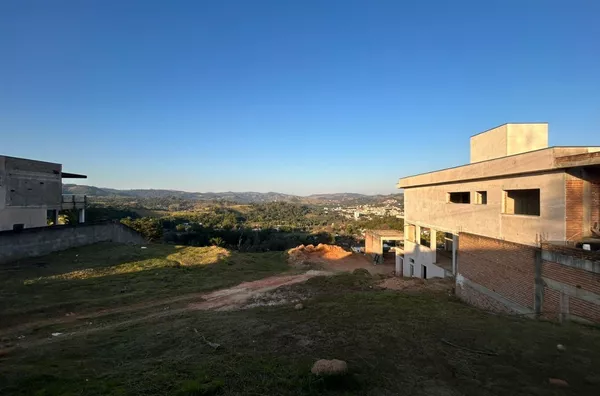 Terreno com vista espetacular no Residencial Villagio Di Fiori! Amparo/SP