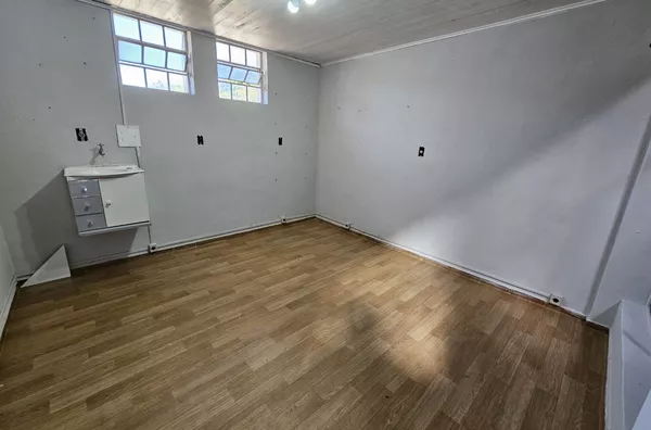 Sala comercial para locação em Galeria! 