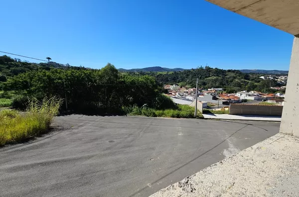 Casa em fase de acabamento no Jardim São Roberto! Amparo-SP - Foto 35