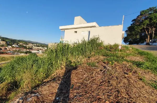 Terreno com linda vista bairro Pinheirinho