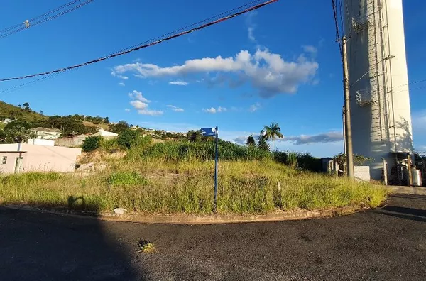 Terreno PLANO na parte alta do Terras de Monte Alegre