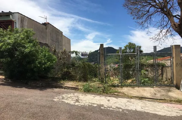 Ótimo terreno no Jd Alberto! 300m² 