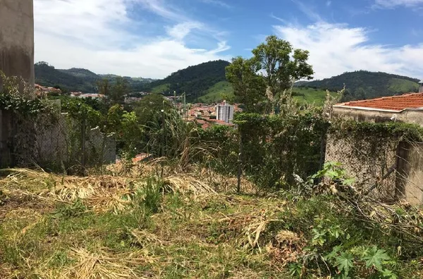 Ótimo terreno no Jd Alberto! 300m² 