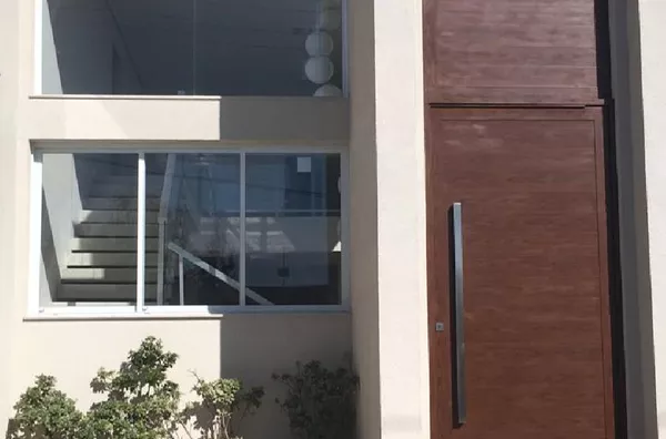 Casa alto padrão nova com vista panorâmica para a cidade