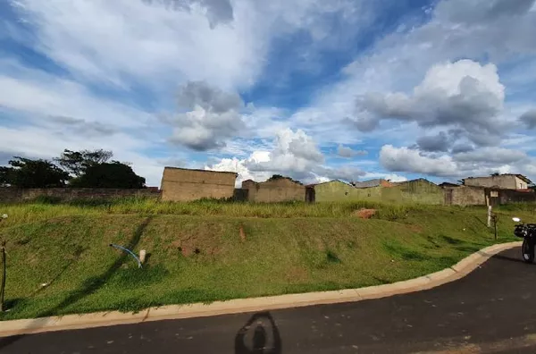 Terreno no novo Condomínio Villa Di Roma em Amparo-SP!