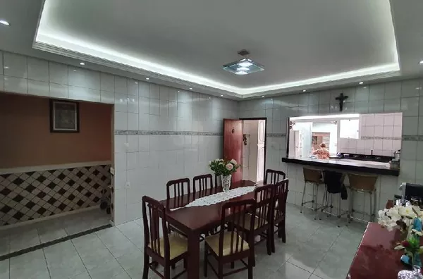 Casa ampla no Jd. Moreirinha (com edícula no fundo)!