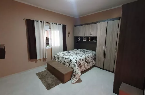 Casa ampla no Jd. Moreirinha (com edícula no fundo)!