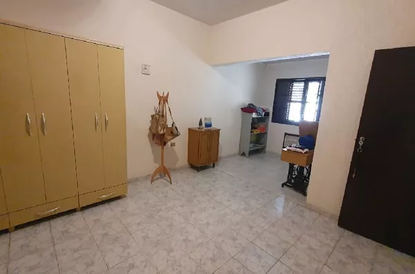 Casa muito ampla no Centro! OPORTUNIDADE