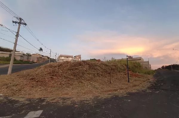 Ótimo terreno no Terras de Monte Alegre