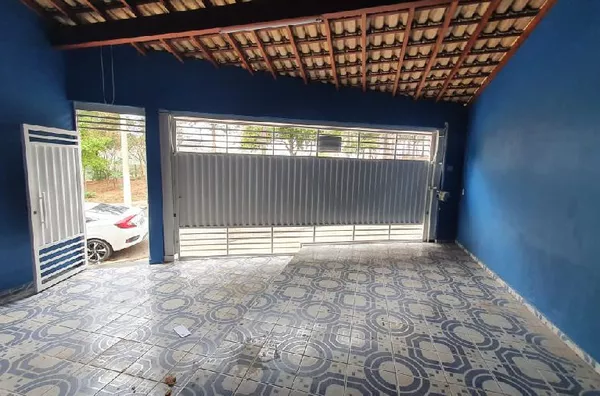 Casa à venda no Pq. Modelo!